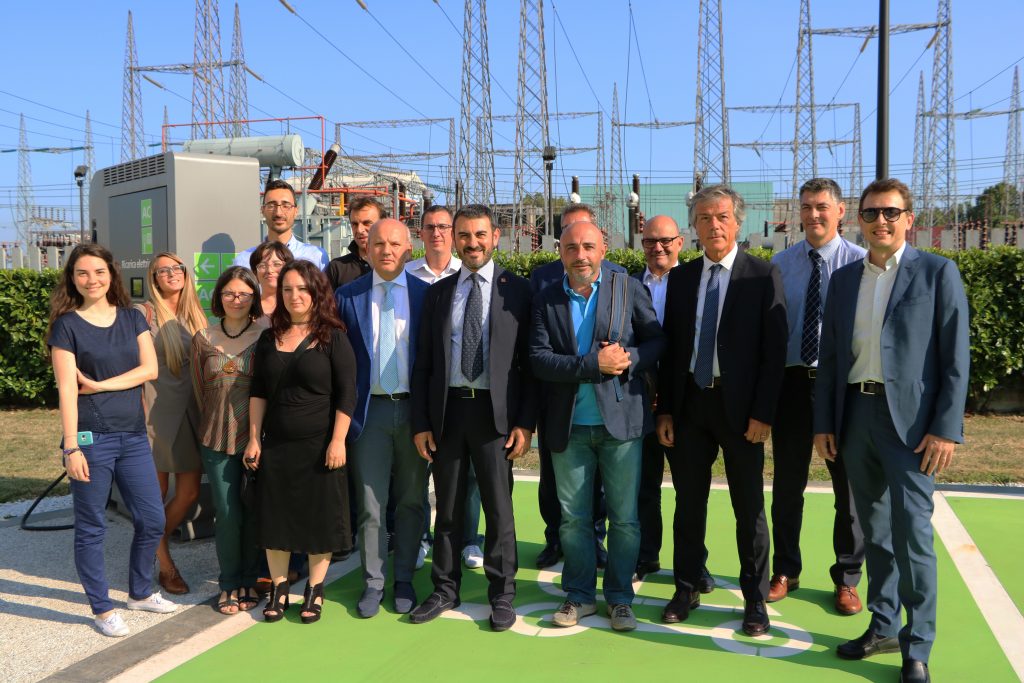 DATABASE GEOREFERENZIATO DELLE LINEE ELETTRICHE AD ALTA E MEDIA TENSIONE  E DEI CAVI SOSPESI NON ELETTRIFICATI