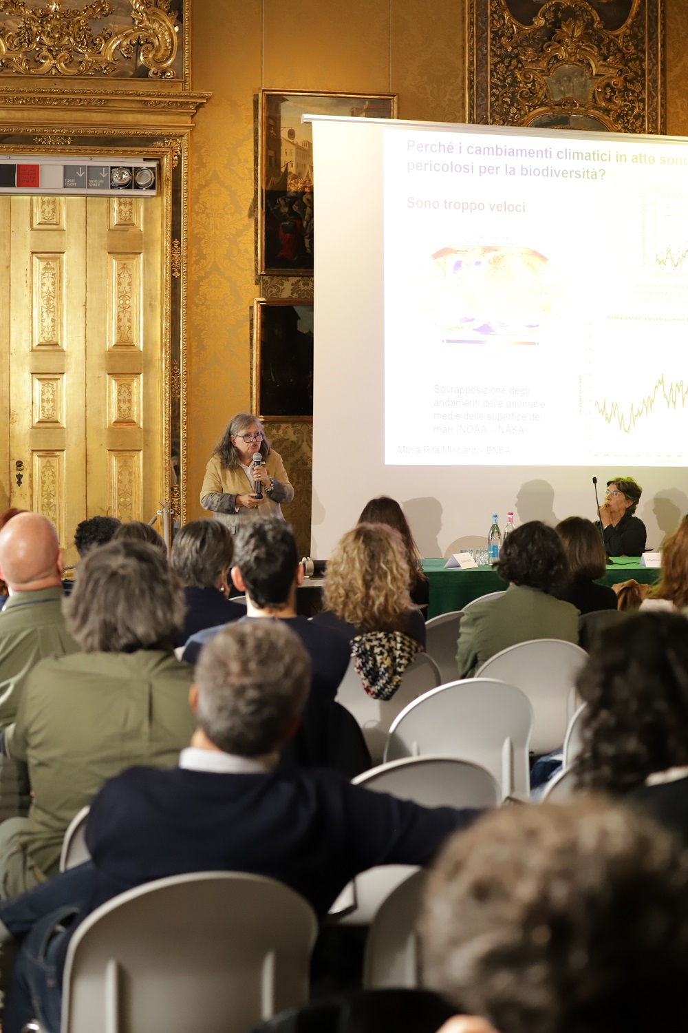 Nella foto si vede un particolare dell’incontro del 30 settembre 2024, a Torino
